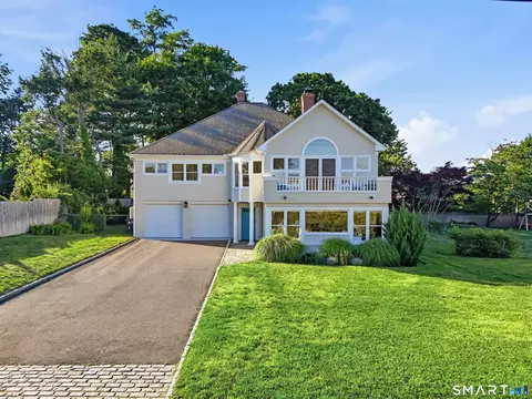 84 Hobson St, Stamford, CT 06902