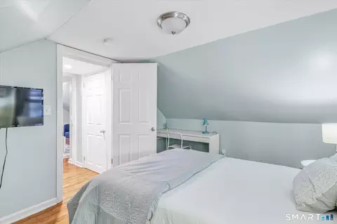 Bedroom - 40 Highview Ave, West Haven, CT 06516 photo 6 of 6