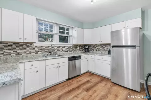 Kitchen - 40 Highview Ave, West Haven, CT 06516 photo 3 of 4