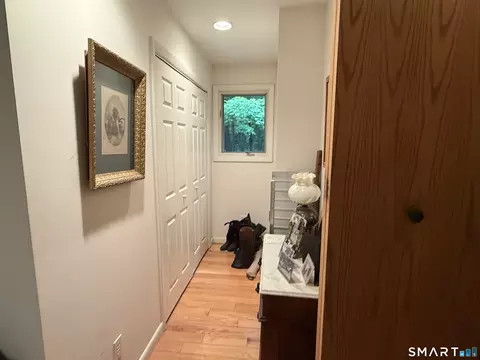 Entry Way - Undisclosed, Coventry, CT 06238 photo 5 of 6
