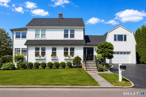 4 Bradley St, Westport, CT 06880