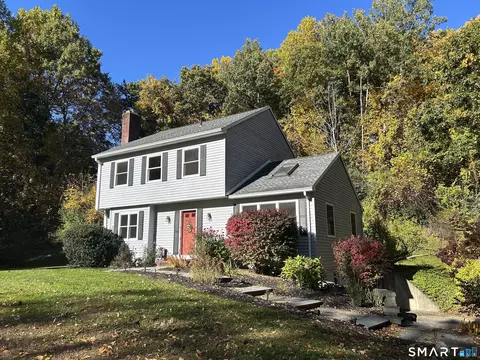 8 Brookview Ln, New Milford, CT 06776