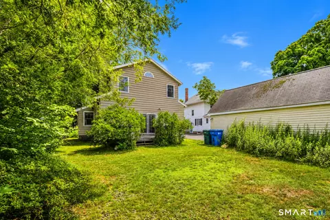 Exterior - 40 Filbert St, Hamden, CT 06517 photo 7 of 8