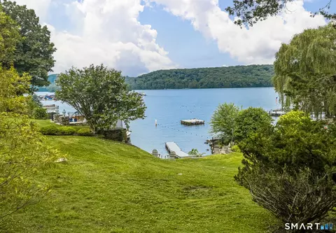 118 Sherry Ln, New Milford, CT 06776