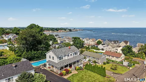 29 Burwell Ave, Milford, CT 06460