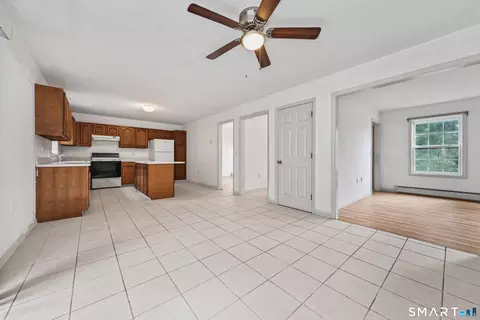 Entry Way - 109 Summit Rd, Prospect, CT 06712 photo 2 of 3