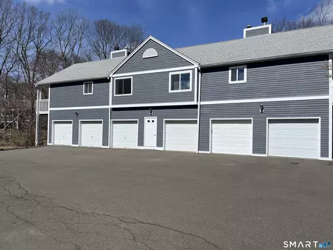 Exterior - 202 Windgate Cir #E, Monroe, CT 06468 photo 4 of 4