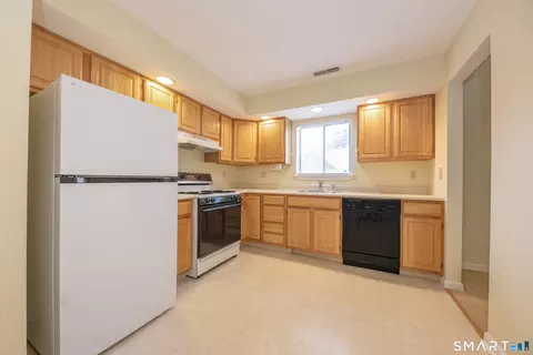 Kitchen - 202 Windgate Cir #E, Monroe, CT 06468 photo 1 of 1