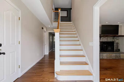 Entry Way - 119 Obtuse Hill Rd, Brookfield, CT 06804 photo 1 of 2