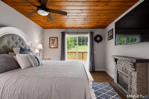 Bedroom - 119 Obtuse Hill Rd, Brookfield, CT 06804 photo 2 of 6