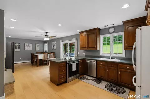 Kitchen - 119 Obtuse Hill Rd, Brookfield, CT 06804 photo 2 of 3