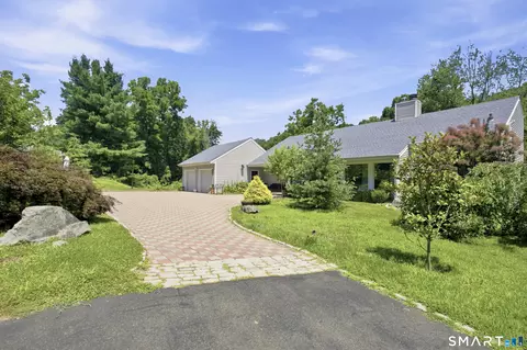 71 Blackberry Dr, Stamford, CT 06903