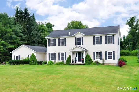 34 Chippenwood Ln, Bristol, CT 06010