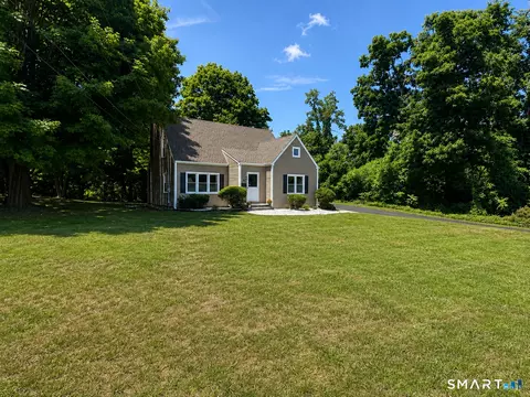 18 Norton Rd, Broad Brook, CT 06016