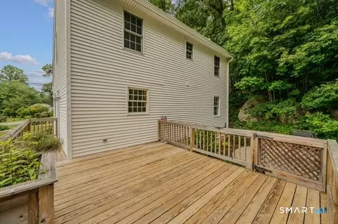 Exterior - 16 Norman Dr, Gales Ferry, CT 06335 photo 5 of 5