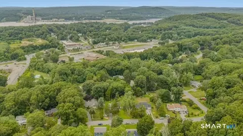 View/Area - 16 Norman Dr, Gales Ferry, CT 06335 photo 2 of 2