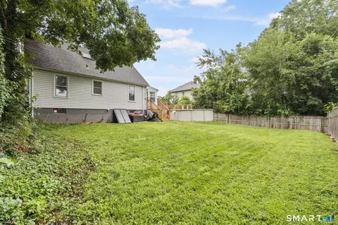 Exterior - 99 Fourth St, Hamden, CT 06514 photo 6 of 7