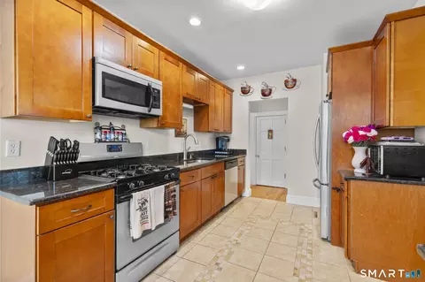 Kitchen - 99 Fourth St, Hamden, CT 06514 photo 2 of 4