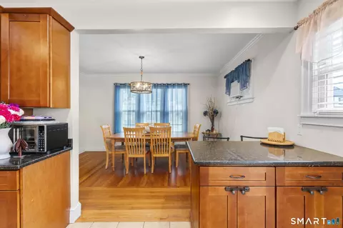 Dining - 99 Fourth St, Hamden, CT 06514 photo 4 of 4