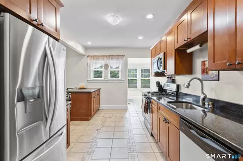 Kitchen - 99 Fourth St, Hamden, CT 06514 photo 4 of 4