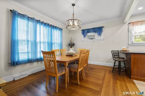 Dining - 99 Fourth St, Hamden, CT 06514 photo 1 of 4