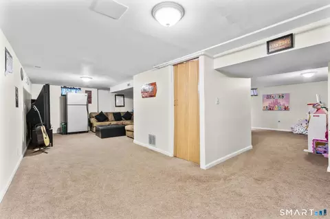 Entry Way - 99 Fourth St, Hamden, CT 06514 photo 7 of 7
