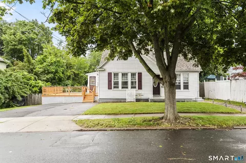 Exterior - 99 Fourth St, Hamden, CT 06514 photo 7 of 7