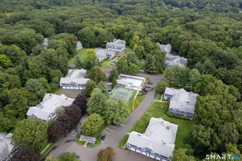 View/Area - 215 Windgate Cir #E, Monroe, CT 06468 photo 3 of 6