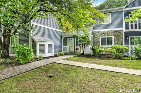 Exterior - 215 Windgate Cir #E, Monroe, CT 06468 photo 3 of 5
