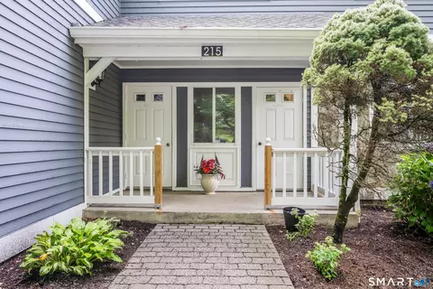 Exterior - 215 Windgate Cir #E, Monroe, CT 06468 photo 4 of 5