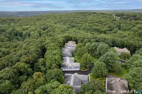 View/Area - 215 Windgate Cir #E, Monroe, CT 06468 photo 4 of 6