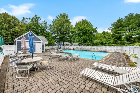 Exterior - 215 Windgate Cir #E, Monroe, CT 06468 photo 6 of 9