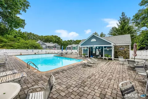 Exterior - 215 Windgate Cir #E, Monroe, CT 06468 photo 7 of 9