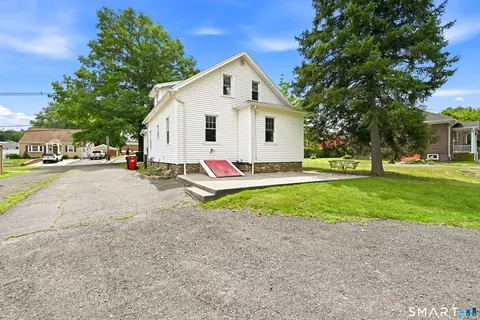 Exterior - 18 E Main St, Wallingford, CT 06492 photo 2 of 5