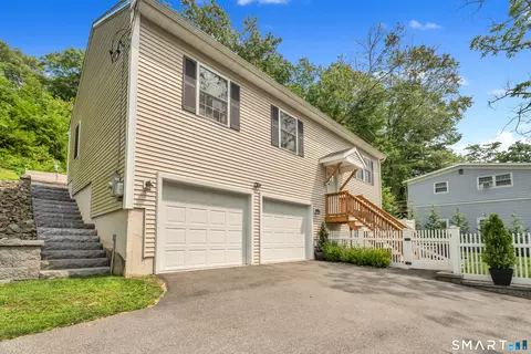 105 E Pattagansett Rd # -A, East Lyme, CT 06357 photo 3