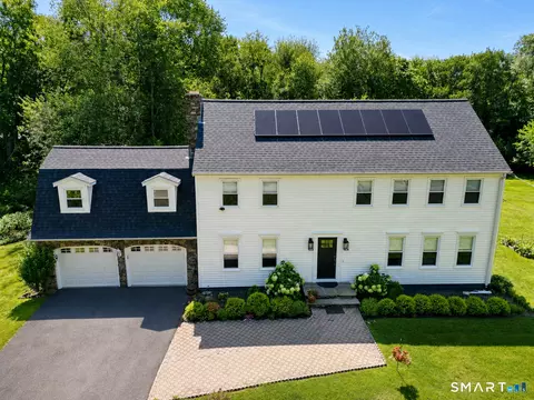 35 Macadam Ter, Milford, CT 06461