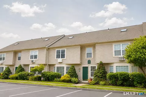74 Glen Ridge Ct #74, New Milford, CT 06776