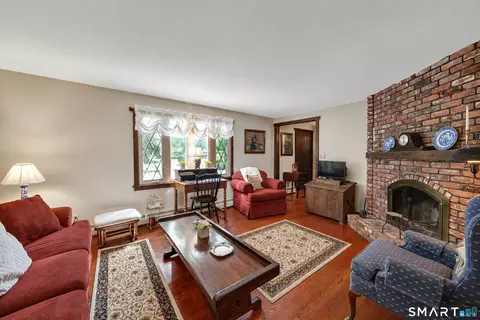 Living - Undisclosed, Suffield, CT 06078 photo 4 of 5