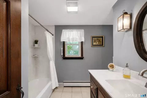 Bath - Undisclosed, Suffield, CT 06078 photo 2 of 2