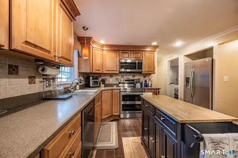 Kitchen - 144 Goff Rd, Wethersfield, CT 06109 photo 2 of 3