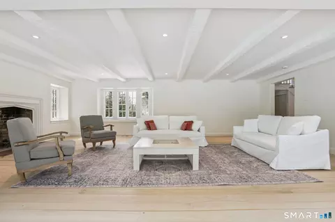 Living - 1085 Ridge Rd, Hamden, CT 06517 photo 2 of 4