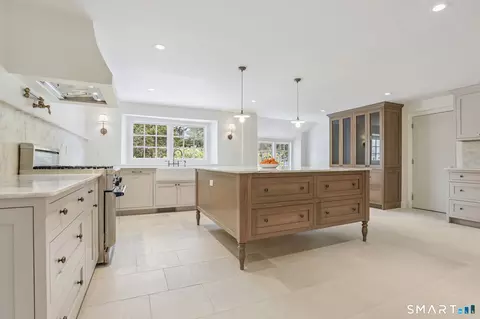 Kitchen - 1085 Ridge Rd, Hamden, CT 06517 photo 4 of 4