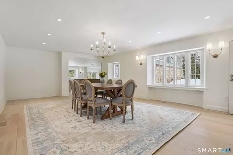 Dining - 1085 Ridge Rd, Hamden, CT 06517 photo 2 of 3