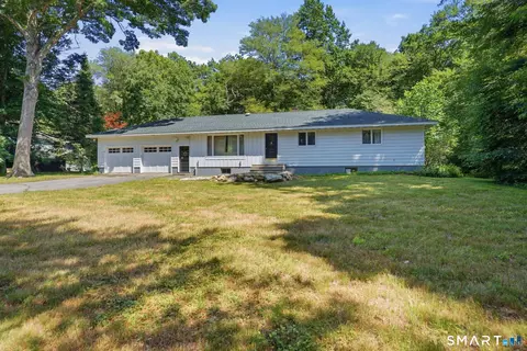 588 Pendleton Hill Rd, North Stonington, CT 06359