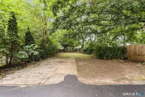 48 Dudley St, Hamden, CT 06517 photo 5