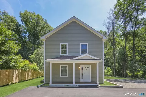 247 Eckart St, Bridgeport, CT 06606