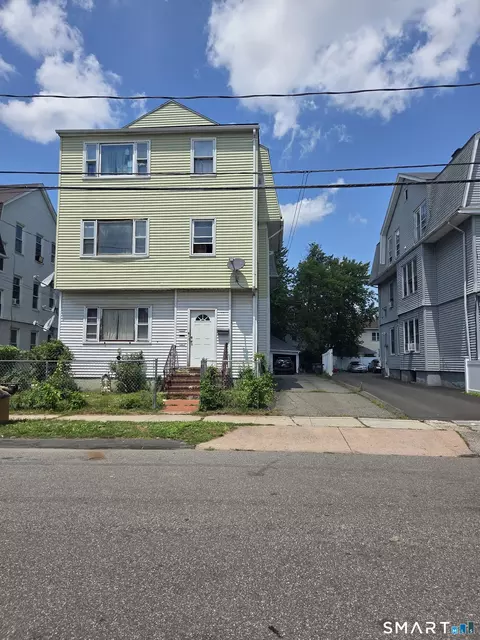 30-32 Wayland St, Hartford, CT 06114