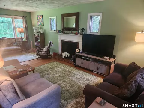 Living - 7 Pine St, Norwich, CT 06360 photo 1 of 2
