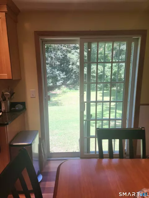 Entry Way - 7 Pine St, Norwich, CT 06360 photo 1 of 3