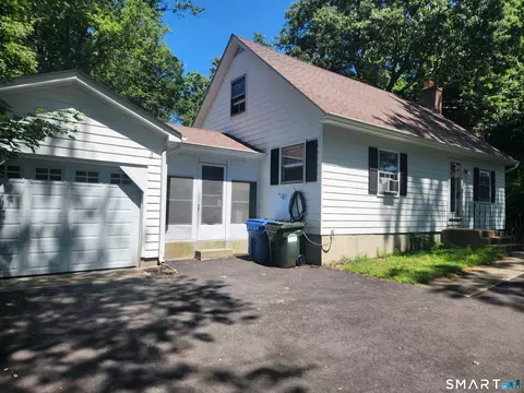 Exterior - 7 Pine St, Norwich, CT 06360 photo 4 of 7